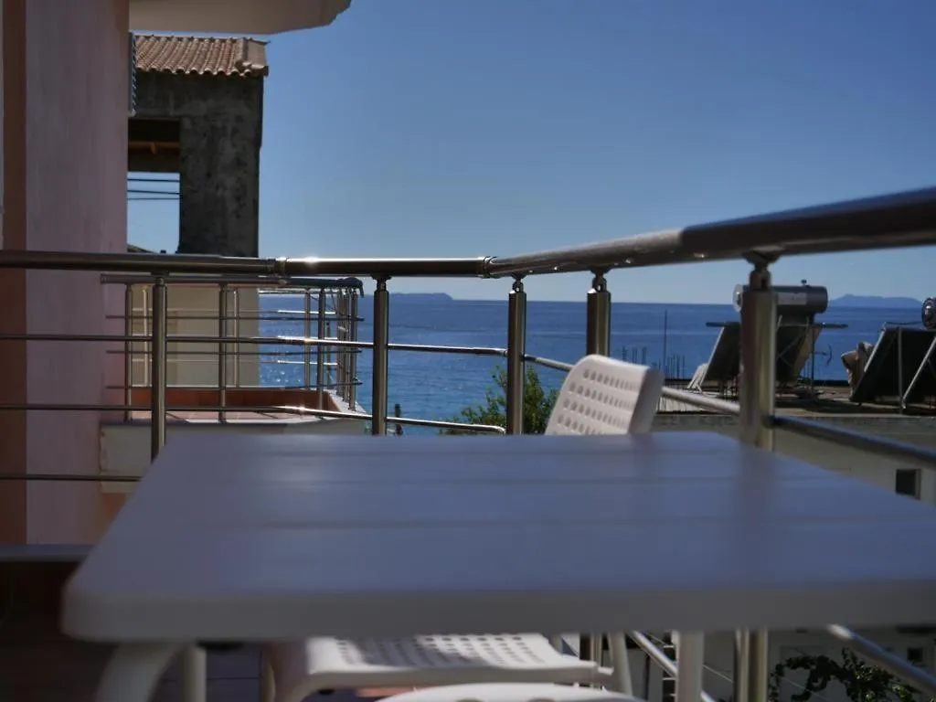 Himara Royal Hotel 3*, Himare Albania