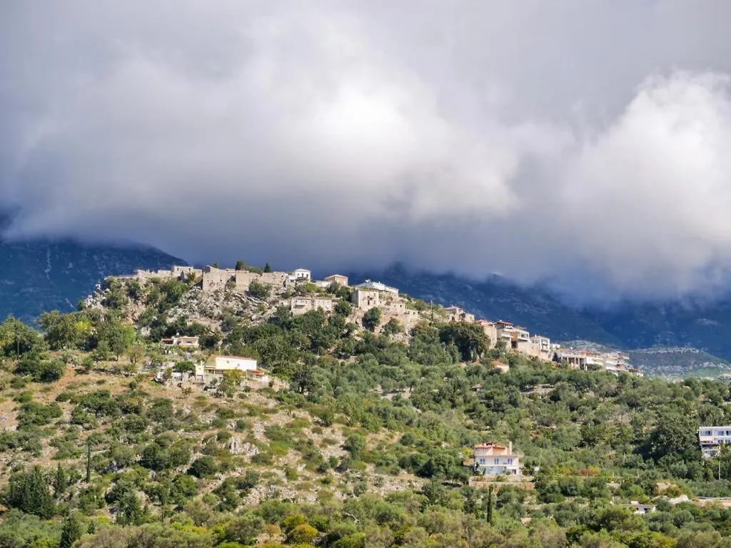 Himara Royal Hotel  Χειμάρρα
