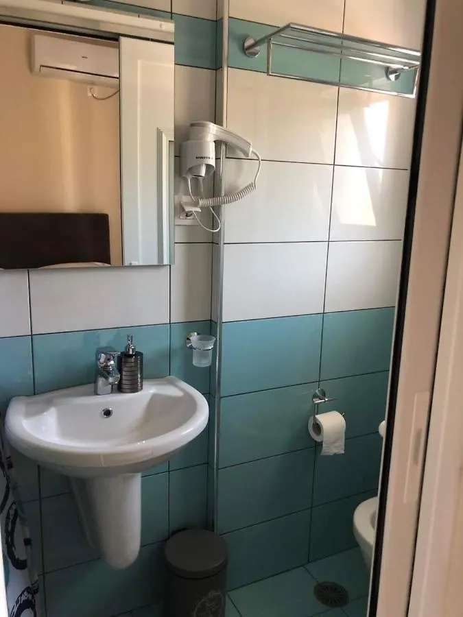 Himara Royal Hotel Χειμάρρα