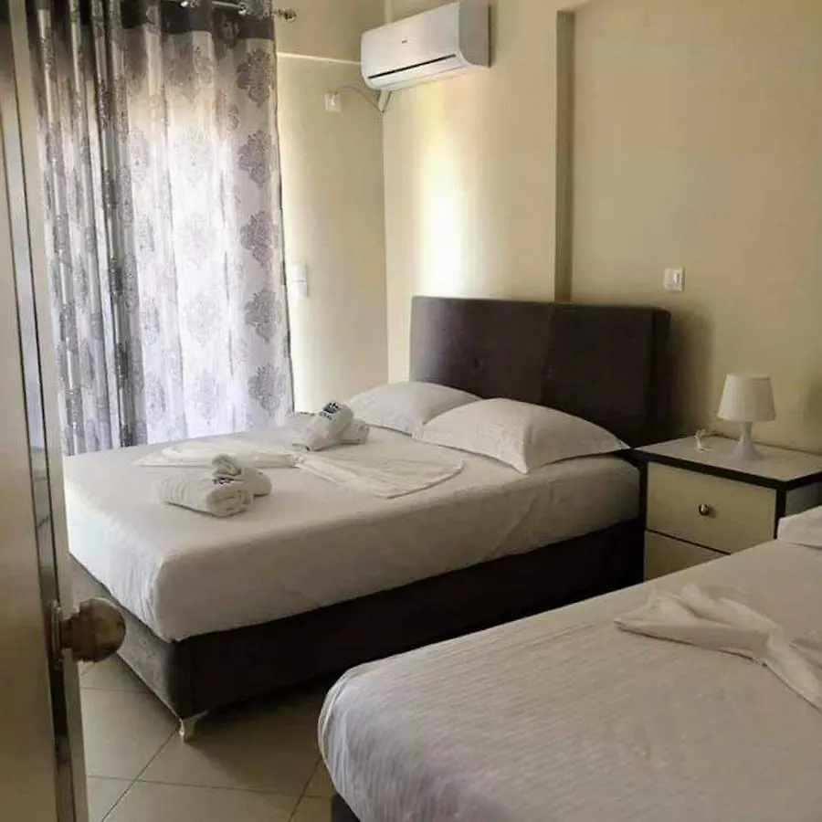 Himara Royal Hotel