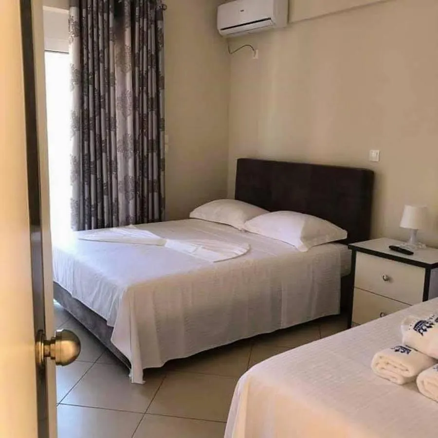 Himara Royal Hotel 3*, Χειμάρρα Αλβανία